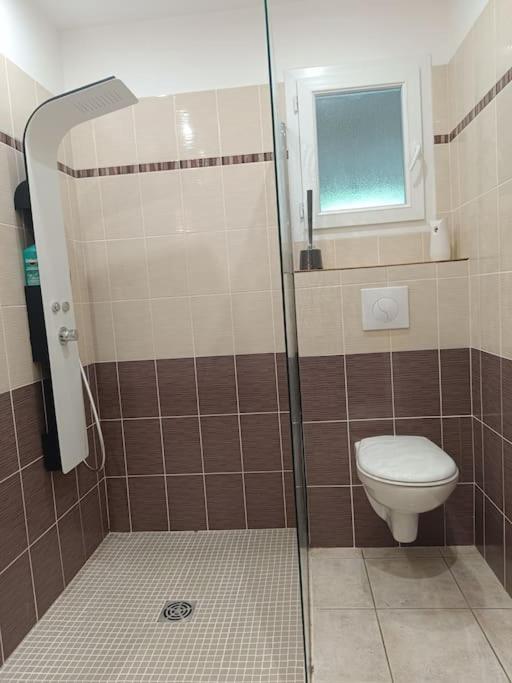 Appartement 2 A 4 Personnes Antraigues Bagian luar foto