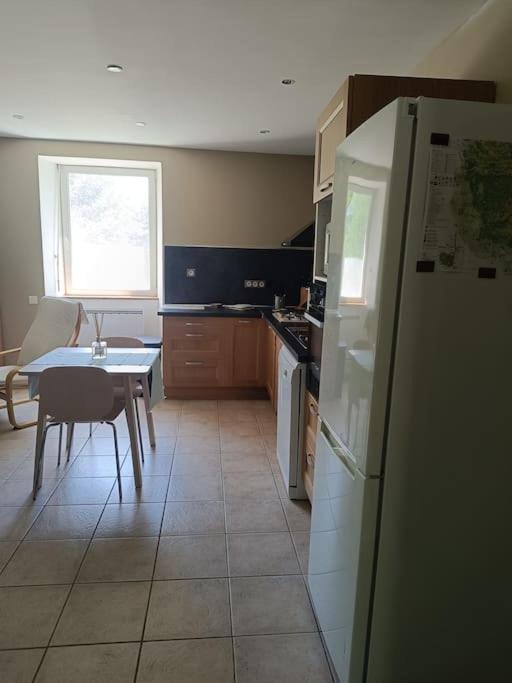 Appartement 2 A 4 Personnes Antraigues Bagian luar foto