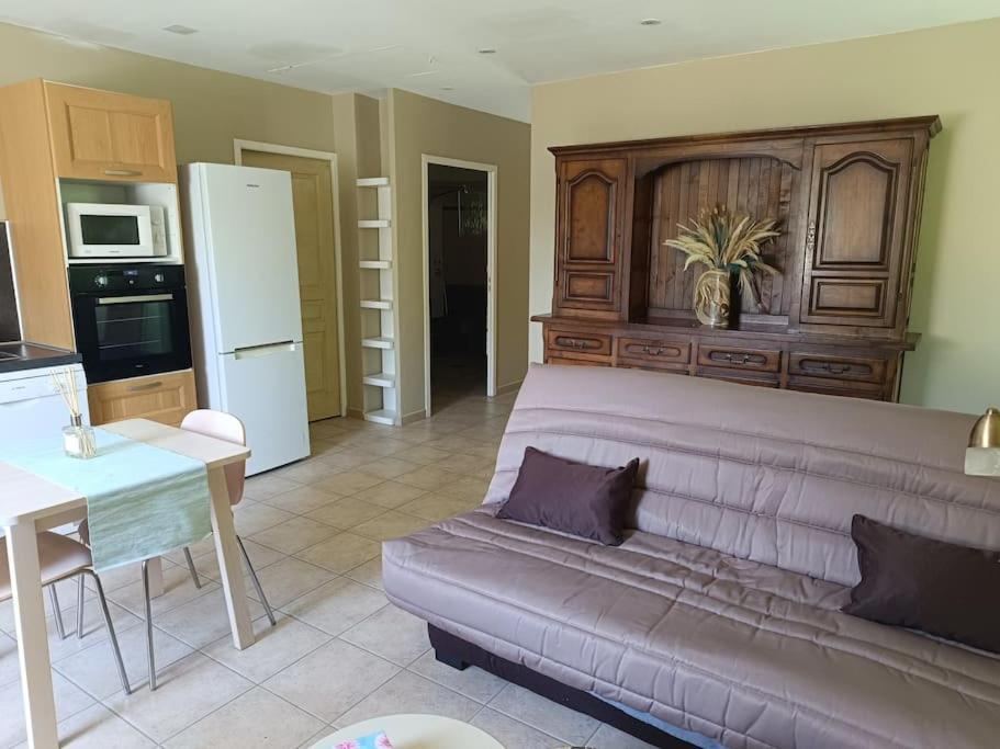 Appartement 2 A 4 Personnes Antraigues Bagian luar foto
