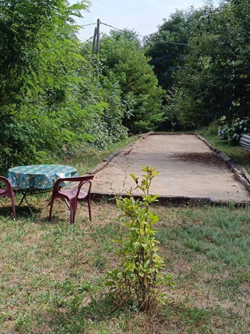 Appartement 2 A 4 Personnes Antraigues Bagian luar foto